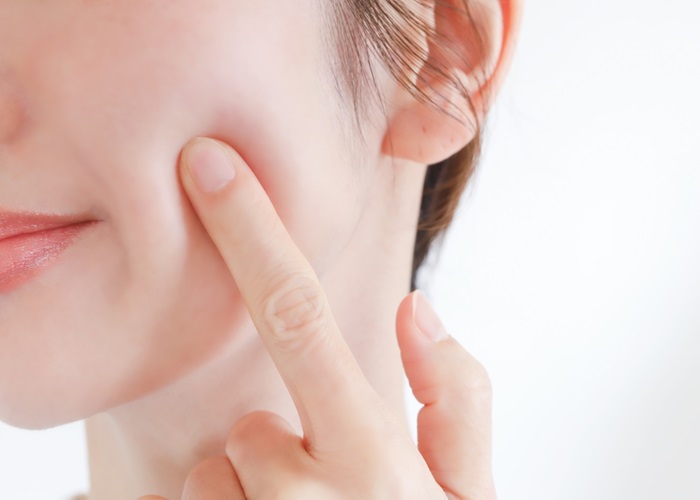 【夏の肌ダメージは秋に出る！】肌トラブルの原因とスキンケア3選